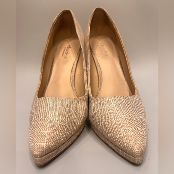 Charles David neutral pump with stack heel - Picture 7 of 9